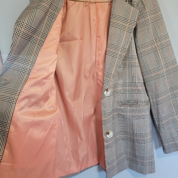 Fashion Nova Plaid Blazer - Picture 4 of 6